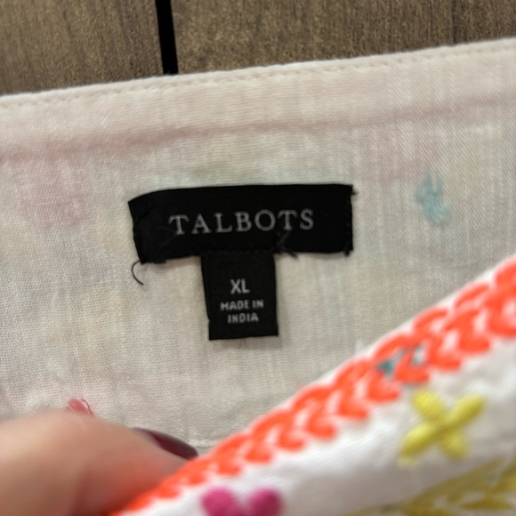 Talbots White Top with Multicolor Embroidery - Picture 5 of 13
